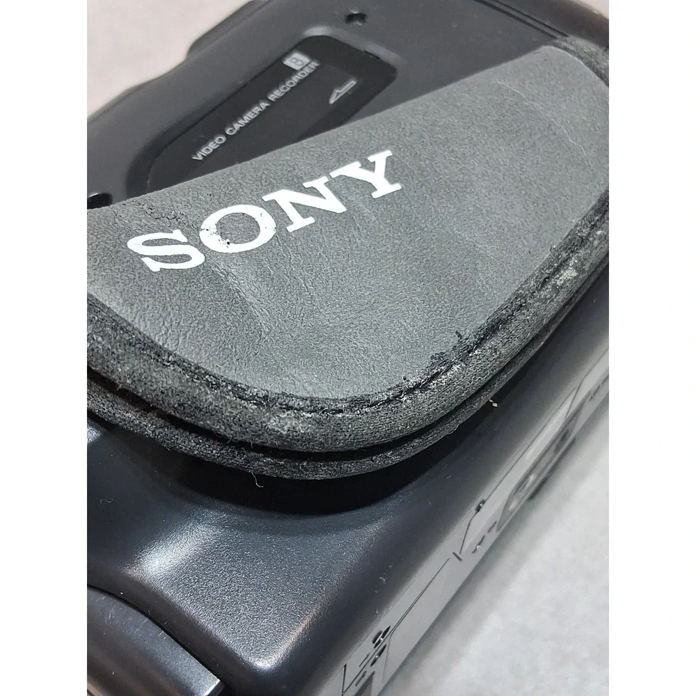 Sony CCD-TRV57 8mm Camcorder - Record Transfer Play Video8 Hi8 TESTED WORKS GOOD